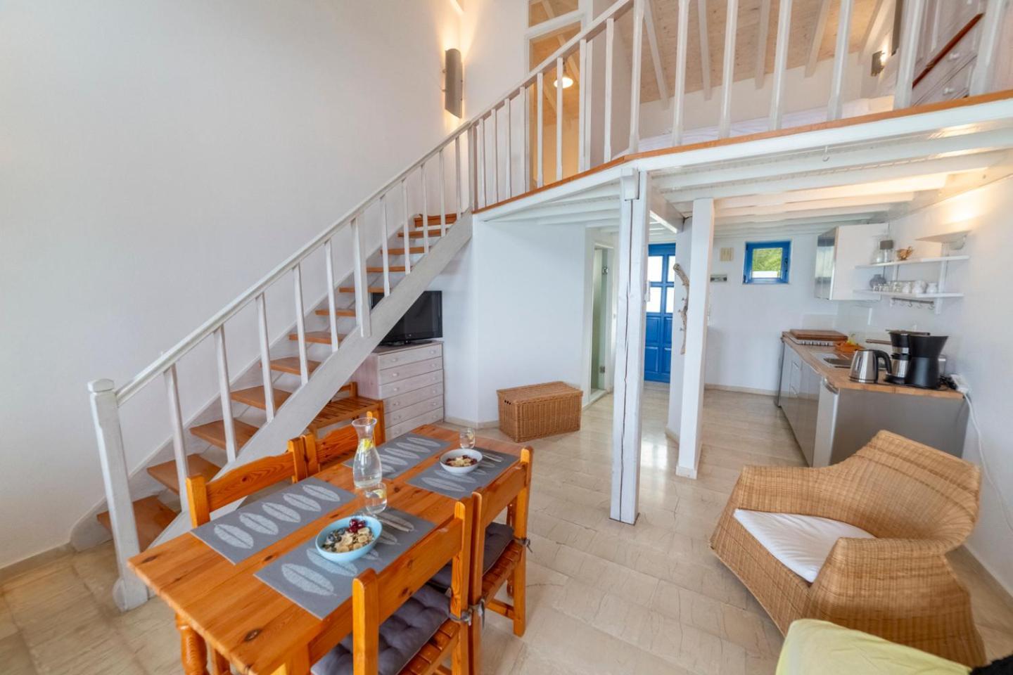 Apartment Ilios *